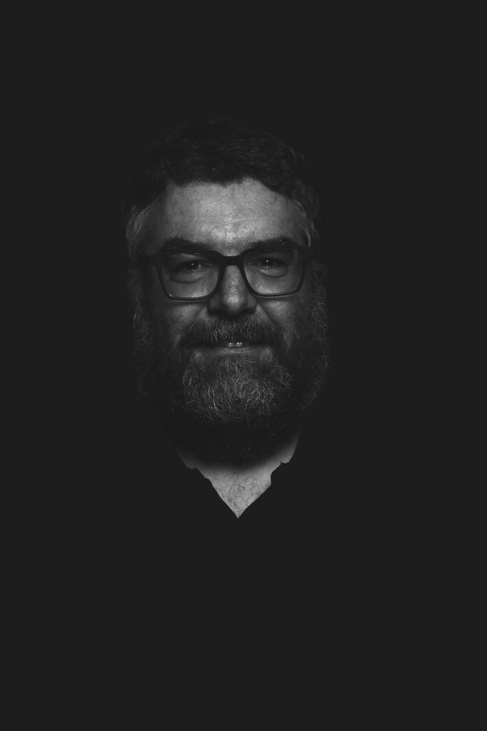 Loftmynd-Portrait-Serge-231211-PHK5709-sRGB-low